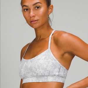 Lululemon Nulu Bra (Size 6)